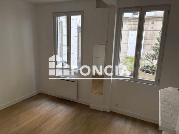 Location Studio 16.6 m² - 65 RUE DU FAUBOURG DU TEMPLE Paris 75010