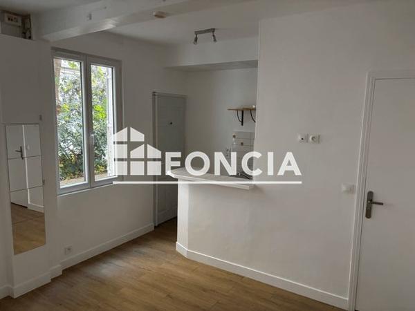 Location Studio 16.6 m² - 65 RUE DU FAUBOURG DU TEMPLE Paris 75010