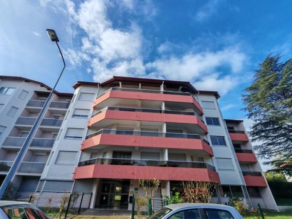 Appartement T2 centre ville DAX 50 m2