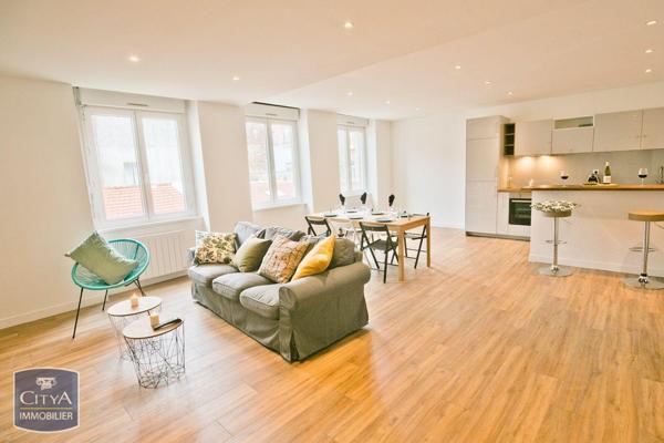 Appartement à louer 4 pièces 96.15m² Saint-Étienne (42000)
