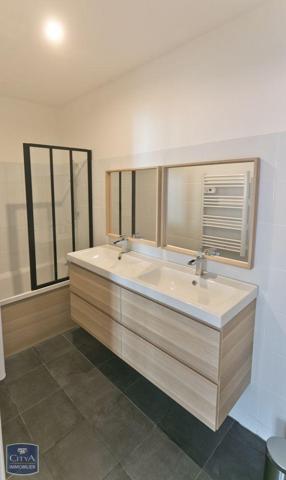 Appartement à louer 4 pièces 96.15m² Saint-Étienne (42000)