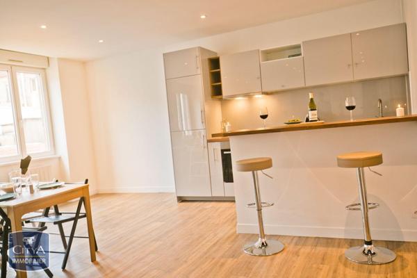Appartement à louer 4 pièces 96.15m² Saint-Étienne (42000)