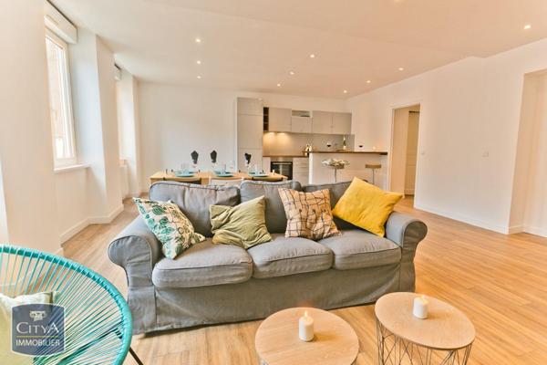Appartement à louer 4 pièces 96.15m² Saint-Étienne (42000)