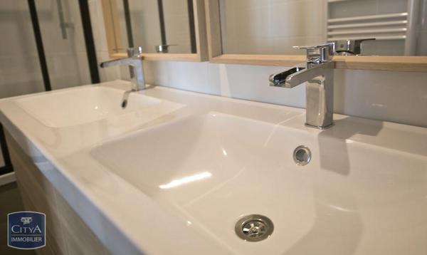 Appartement à louer 4 pièces 96.15m² Saint-Étienne (42000)