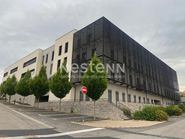 Local professionnel de 37 M² avec salle d'attente partagée à Yssingeaux