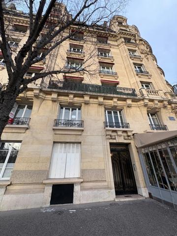 Appartement à rénover à vendre à Paris 15e arrondissement à Paris (75015), ref : PARIS 15 Victor Vaugirard - Parc des Expositions