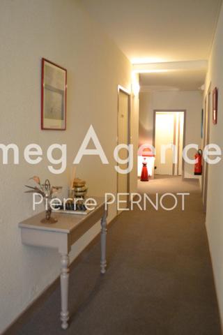 Local Commercial à AMBIALET, 81430 - 11 pièces 400m²