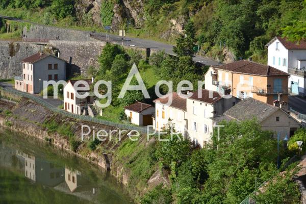 Local Commercial à AMBIALET, 81430 - 11 pièces 400m²