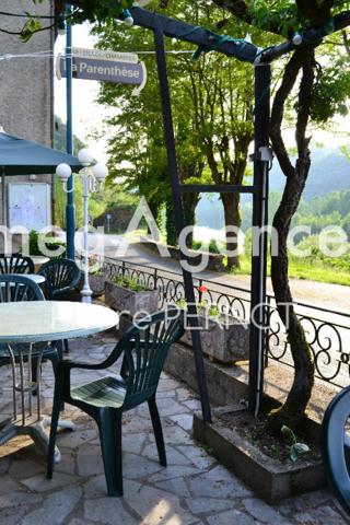 Local Commercial à AMBIALET, 81430 - 11 pièces 400m²