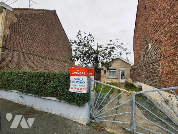 Merville centre, Charmant plain pied de 75 m² habitables à rénover intégralement.

Ce plain p...