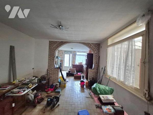 Merville centre, Charmant plain pied de 75 m² habitables à rénover intégralement.

Ce plain p...