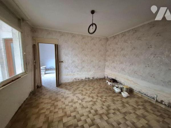 Merville centre, Charmant plain pied de 75 m² habitables à rénover intégralement.

Ce plain p...