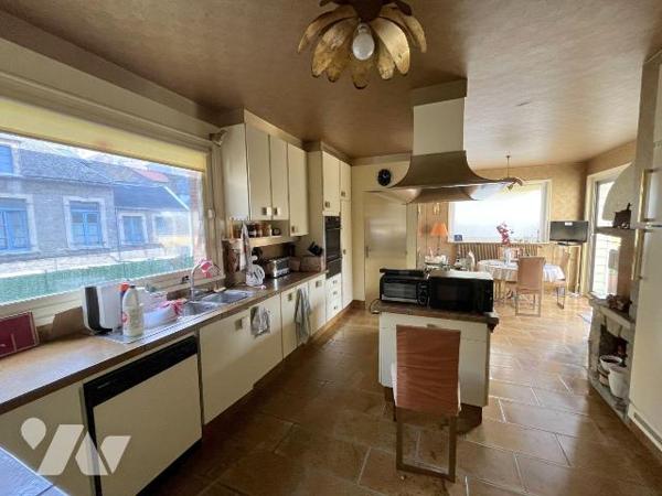 Nouveauté.
Maison bourgeoise de 280 m² habitable située en hyper centre de Boulogne-Sur-Mer of...