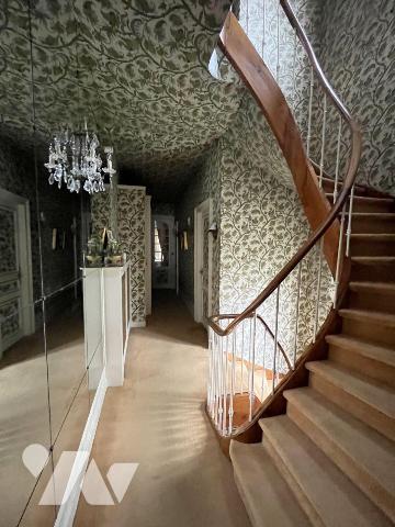 Nouveauté.
Maison bourgeoise de 280 m² habitable située en hyper centre de Boulogne-Sur-Mer of...