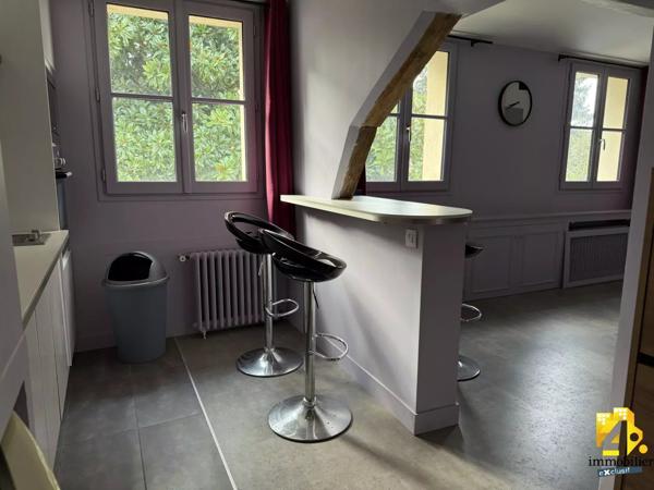 Maison - 17 pièces - 590 m²