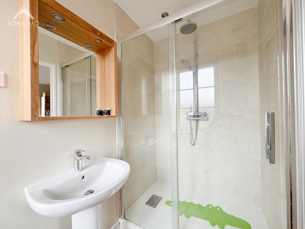 Saint-Jean-de-Gonville (01630) Maison 10 Pièces 429 m2