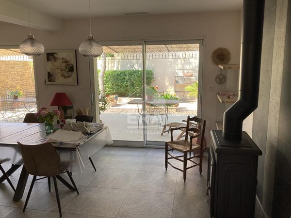 A VENDRE  SORGUES Maison 5 pièce(s) 146 m²