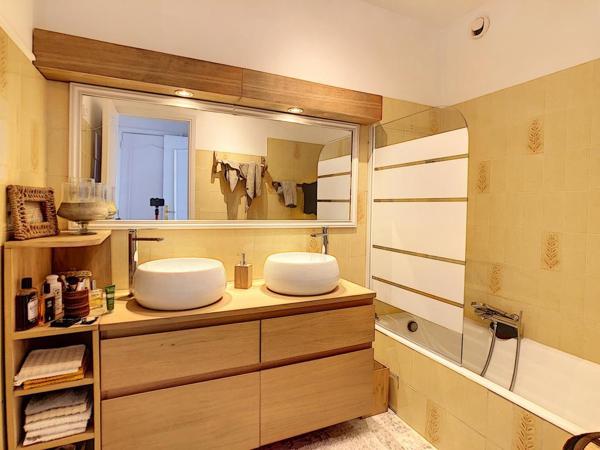 Appartement Golfe-juan 2-3 pièce(s) 54 m2 vue mer