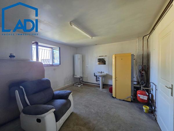 EXCLUSIVITÉ - BELLE PROPRIÉTÉ AVEC FORT POTENTIEL !, Souvigne 79800