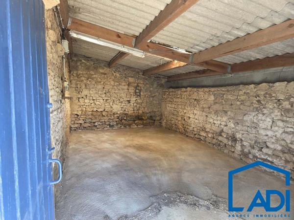 EXCLUSIVITÉ - BELLE PROPRIÉTÉ AVEC FORT POTENTIEL !, Souvigne 79800