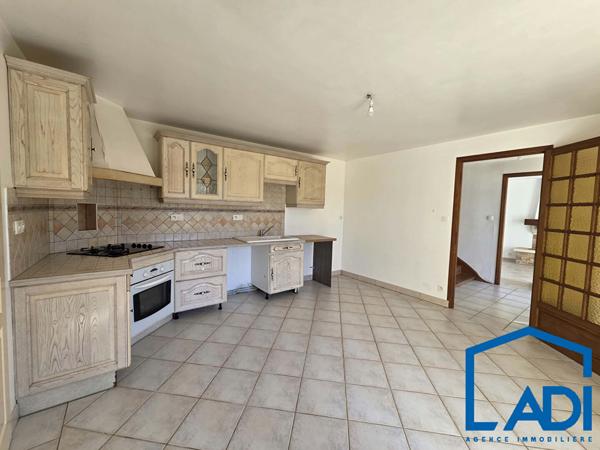 EXCLUSIVITÉ - BELLE PROPRIÉTÉ AVEC FORT POTENTIEL !, Souvigne 79800
