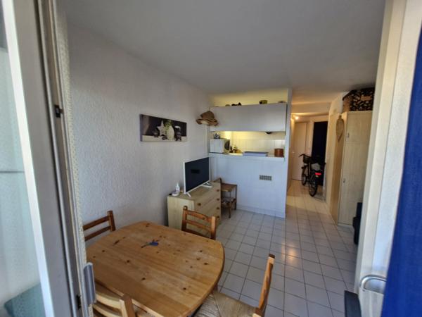 STUDIO CABINE AVEC PARKING DERNIER ETAGE VUE SUR MER La Grande-Motte (34280)