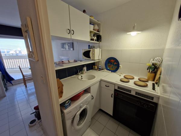 STUDIO CABINE AVEC PARKING DERNIER ETAGE VUE SUR MER La Grande-Motte (34280)