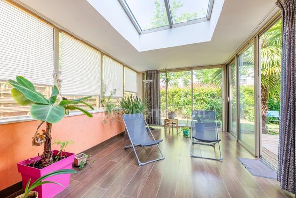 REZE 44400 - SECTEUR RAGON - MAISON CONTEMPORAINE - JARDIN - GARAGE - PARKING - 5 CHAMBRES - BUREAU - BUS C4 LA CARREE