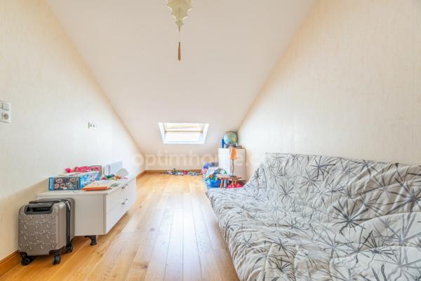 REZE 44400 - SECTEUR RAGON - MAISON CONTEMPORAINE - JARDIN - GARAGE - PARKING - 5 CHAMBRES - BUREAU - BUS C4 LA CARREE