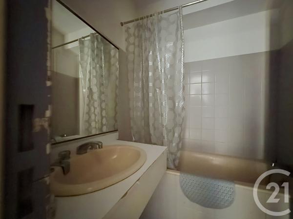 Appartement F1 à vendre  1 pièce - 32,70 m 2   GUERET  - 23