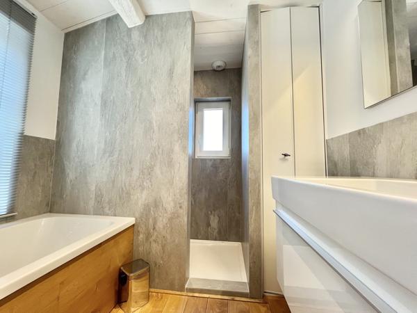 MAISON A VENDRE 6 PIECES / 150 M² LA FLOTTE