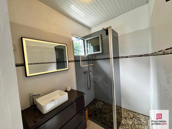 NOUVEAUTÉ - EXCLUSIVITÉ : Villa de standing très récente - Grand T3 + immense terrasse - Vaste RDC aménageable - Vue dégagée