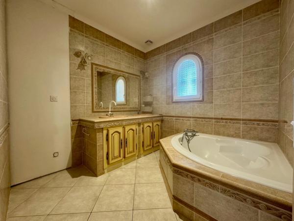 Maison à vendre 6 pièces ALES (30)