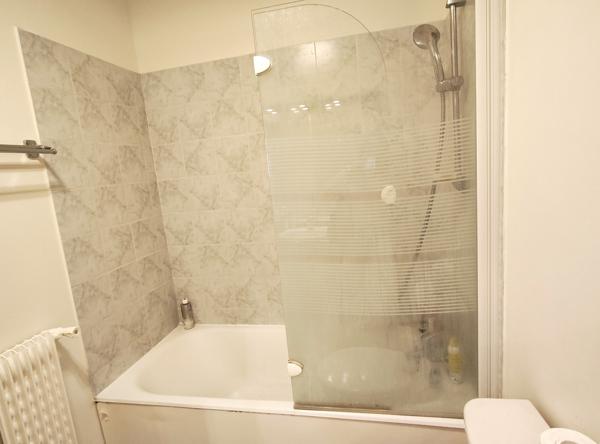 Appartement
         1 pièce
        - 28 m² 273 000 € *