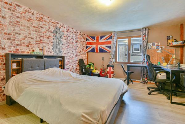 Maison 8 pièces - 224 m² Exclusivité efficity