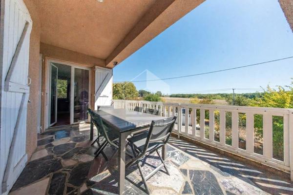 Maison familiale face aux champs
