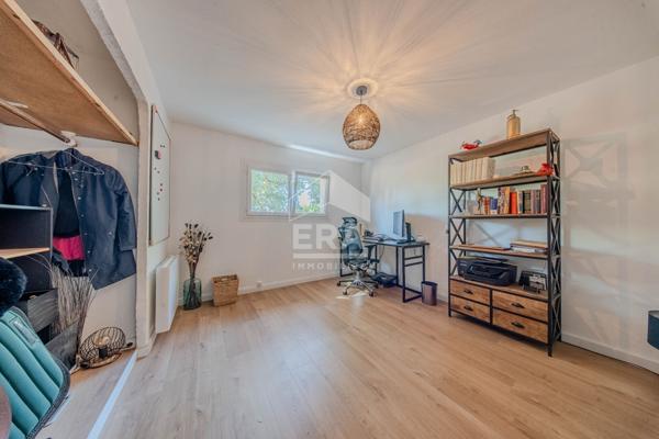 Maison familiale face aux champs