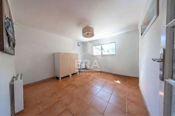Maison familiale face aux champs