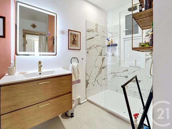 Appartement F4 à vendre  4 pièces - 84,55 m 2   AVIGNON  - 84