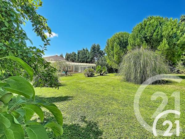 Maison à vendre  6 pièces - 166,90 m 2   CAVAILLON  - 84