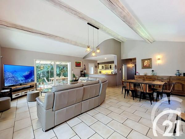 Maison à vendre  6 pièces - 166,90 m 2   CAVAILLON  - 84