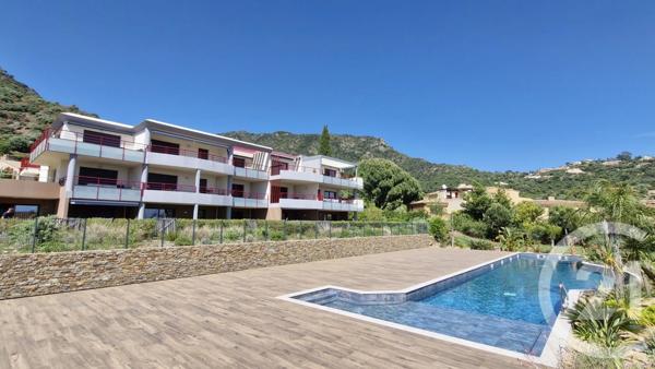 Appartement T3 à vendre  3 pièces - 63,49 m 2   LE LAVANDOU  - 83