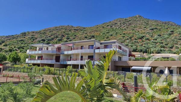 Appartement T3 à vendre  3 pièces - 63,49 m 2   LE LAVANDOU  - 83