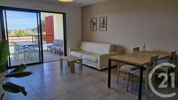 Appartement T3 à vendre  3 pièces - 63,49 m 2   LE LAVANDOU  - 83
