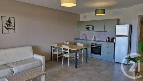 Appartement T3 à vendre  3 pièces - 63,49 m 2   LE LAVANDOU  - 83