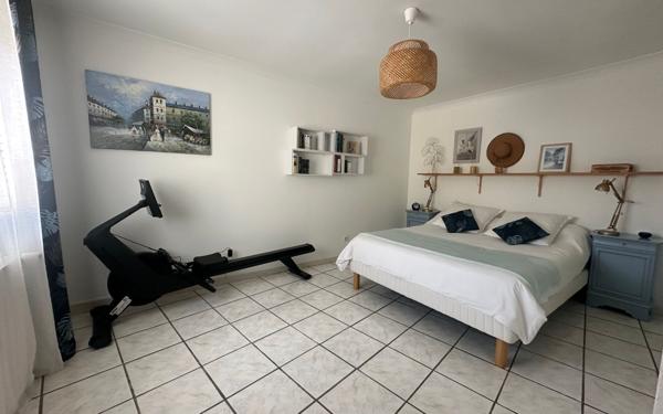 Maison à vendre    5 pièces •  Nîmes