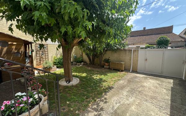 Maison à vendre    5 pièces •  Nîmes