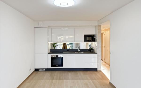 Appartement à vendre    3 pièces • 49 m2 Nice