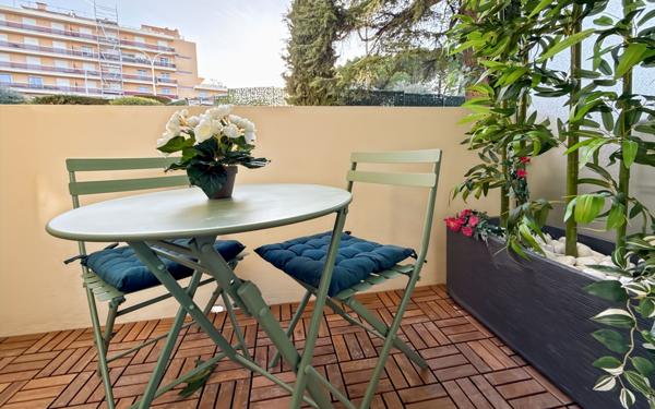 Appartement à vendre    3 pièces • 49 m2 Nice