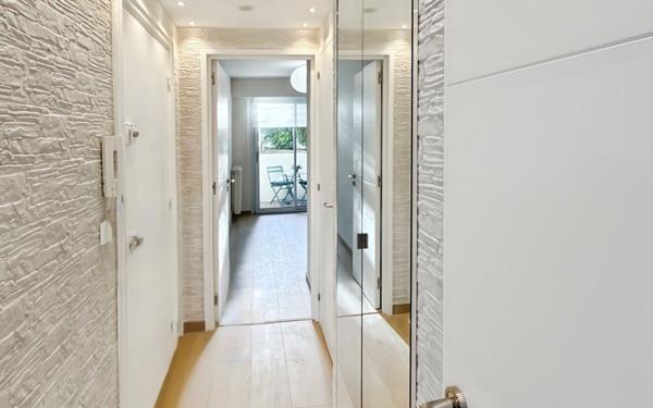 Appartement à vendre    3 pièces • 49 m2 Nice